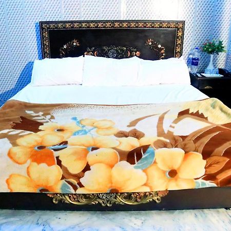 Royal Inn Guest House Лахор Екстериор снимка