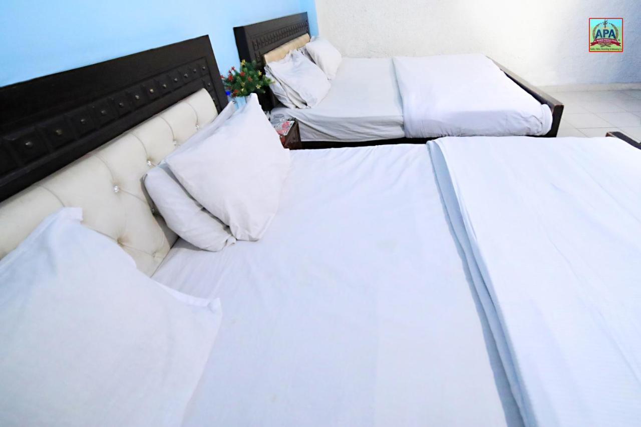Royal Inn Guest House Лахор Екстериор снимка