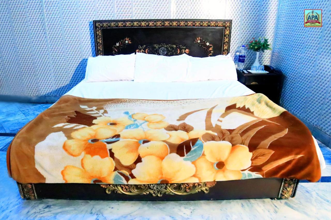 Royal Inn Guest House Лахор Екстериор снимка