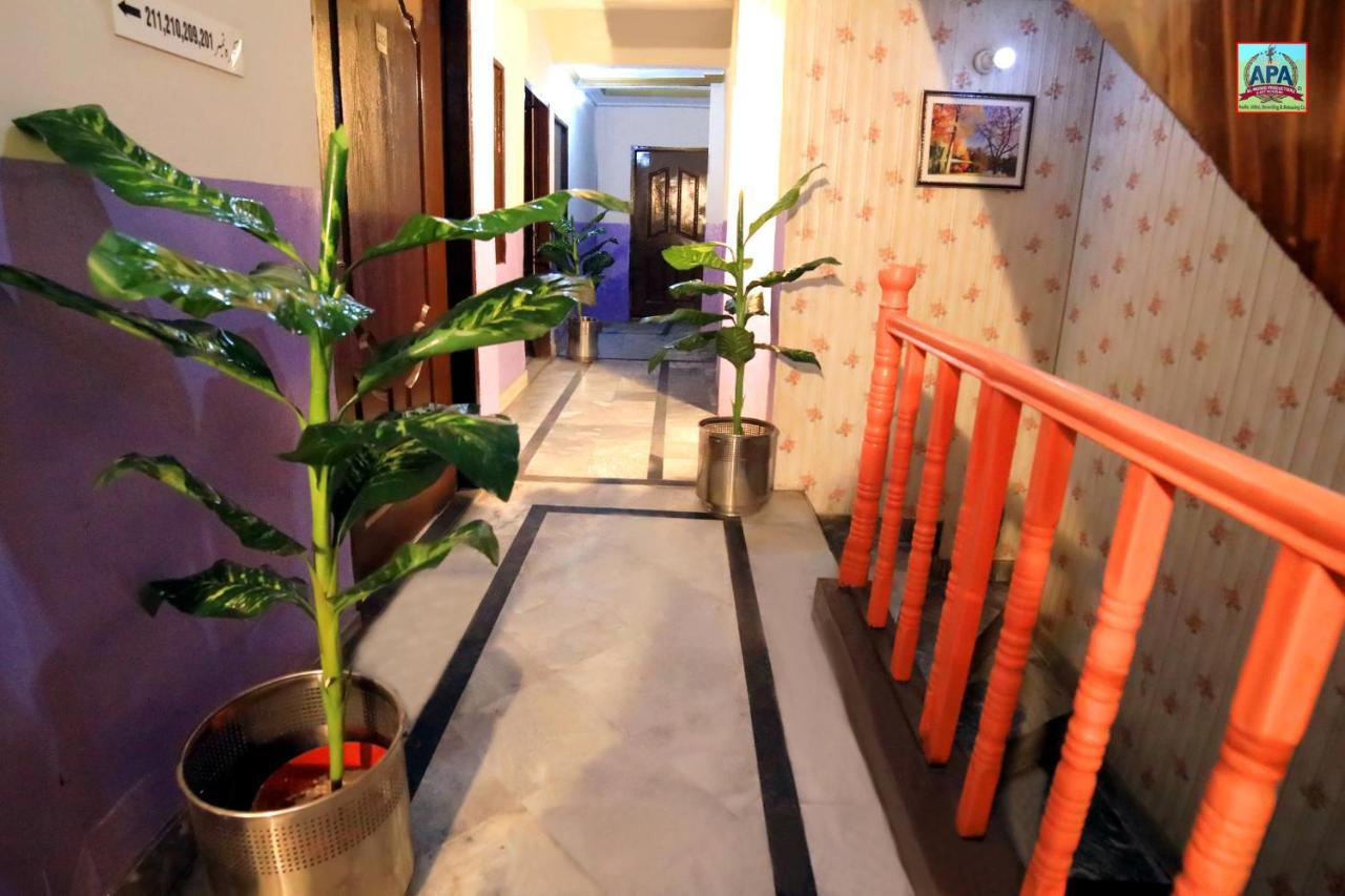 Royal Inn Guest House Лахор Екстериор снимка